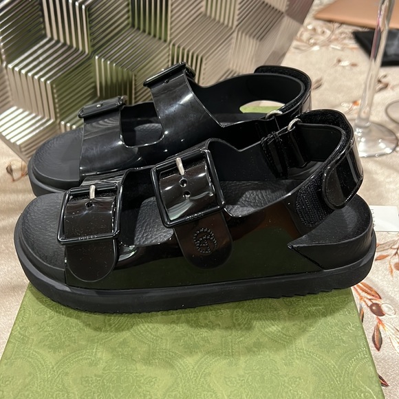 Gucci Isla Rubber Sandals - Picture 3 of 11